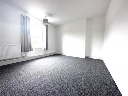 3 bedroom Apartment to let in Leigh Road, Wimborne