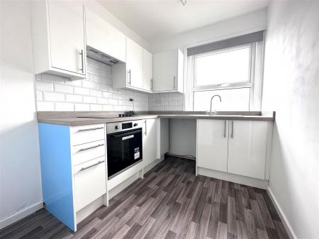 3 bedroom Apartment to let in Leigh Road, Wimborne