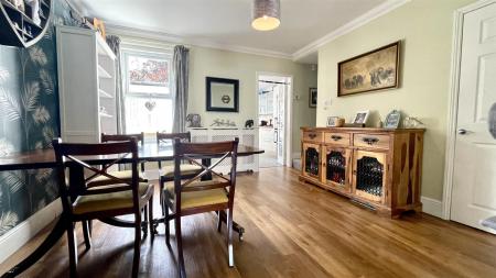 3 bedroom Property for sale in Manor Road, Ringwood