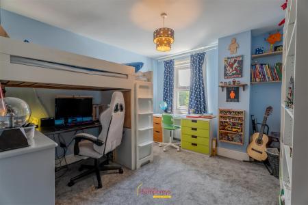 3 bedroom Property for sale in Manor Road, Ringwood