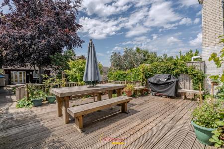 3 bedroom Property for sale in Manor Road, Ringwood