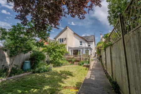 3 bedroom Property for sale in Manor Road, Ringwood
