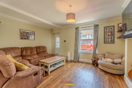 3 bedroom Property for sale in Manor Road, Ringwood