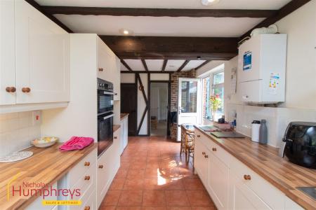 2 bedroom Semi-detached house to let in ST CATHERINES, WIMBORNE