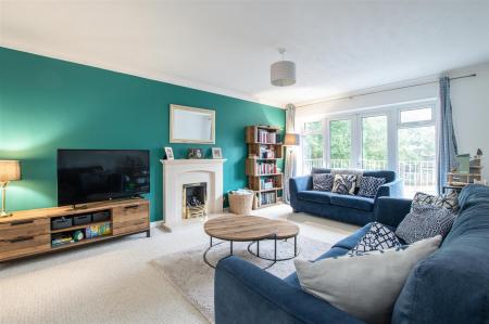 3 bedroom Detached house for sale in Saddle Close, Wimborne