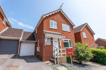4 bedroom Detached house for sale in Canford View Drive, Wimborne