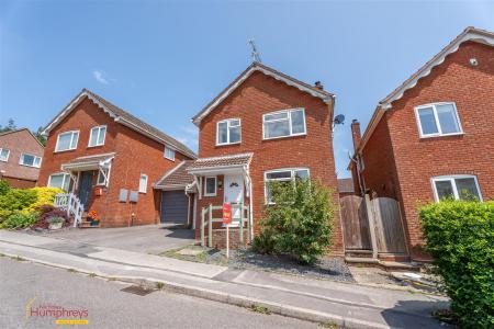 4 bedroom Detached house for sale in Canford View Drive, Wimborne