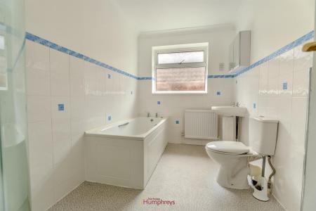 4 bedroom Detached house for sale in Canford View Drive, Wimborne