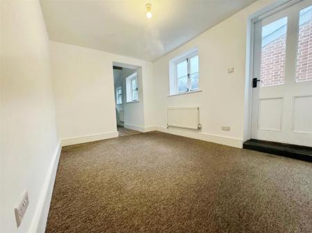 2 bedroom Terraced House to let in West Street, Wimborne