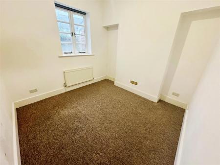 2 bedroom Terraced House to let in West Street, Wimborne