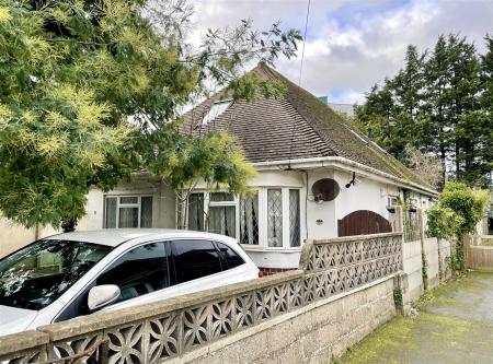 9 bedroom Detached bungalow for sale in West View Road, Poole