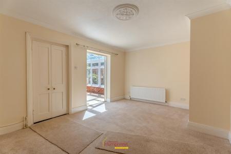 3 bedroom Semi-detached house for sale in Greenhill Close, Wimborne