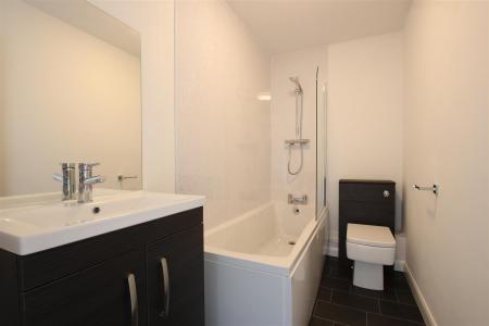 2 bedroom Terraced House to let in Sycamore Close, Creekmoor