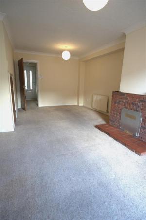 2 bedroom Terraced House to let in Sheppards Field, Wimborne