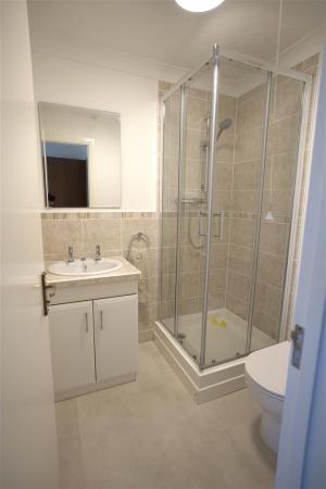 2 bedroom Terraced House to let in Sheppards Field, Wimborne