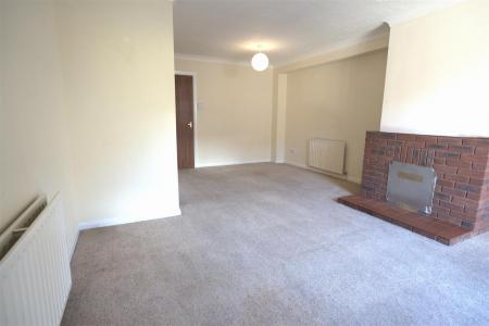 2 bedroom Terraced House to let in Sheppards Field, Wimborne