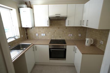 2 bedroom Terraced House to let in Sheppards Field, Wimborne