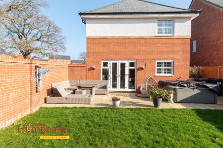 4 bedroom Detached house for sale in Thresher Way, Wimborne