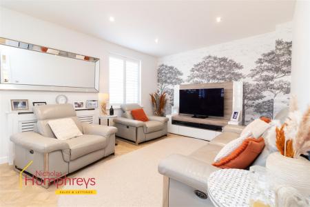 4 bedroom Detached house for sale in Thresher Way, Wimborne