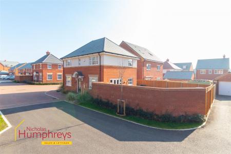 4 bedroom Detached house for sale in Thresher Way, Wimborne