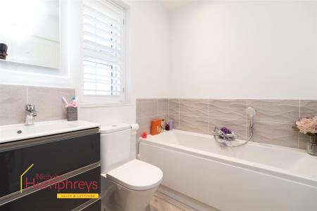 4 bedroom Detached house for sale in Thresher Way, Wimborne