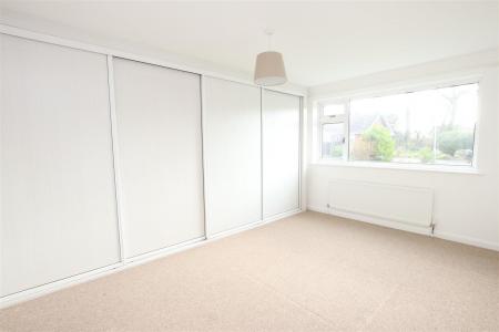 2 bedroom Detached bungalow to let in St Just Close, Ferndown