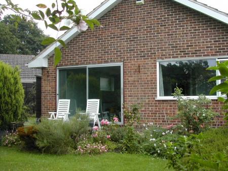 2 bedroom Detached bungalow to let in St Just Close, Ferndown