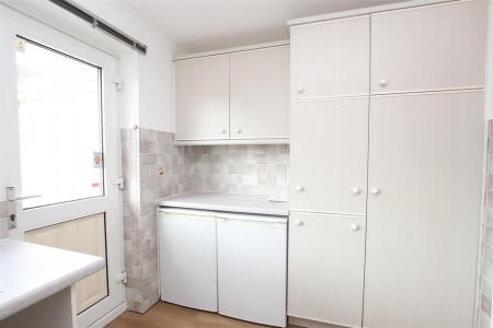 2 bedroom Detached bungalow to let in St Just Close, Ferndown