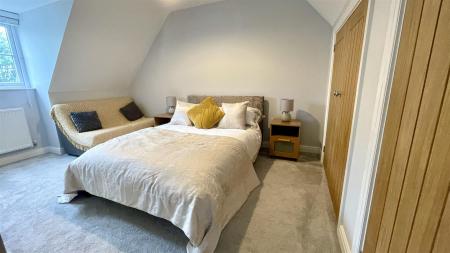 5 bedroom Detached house for sale in Ainsley Road, Wimborne