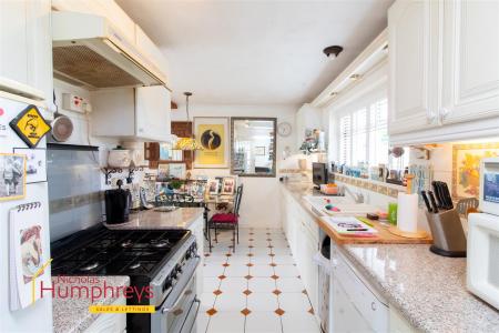 3 bedroom Detached bungalow for sale in Bushmead Drive, Ashley Heath