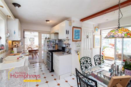 3 bedroom Detached bungalow for sale in Bushmead Drive, Ashley Heath