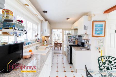 3 bedroom Detached bungalow for sale in Bushmead Drive, Ashley Heath