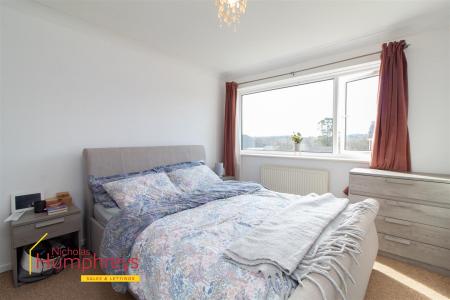 3 bedroom Terraced House to let in Coventry Close, Wimborne