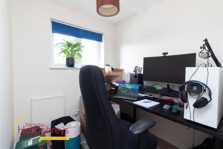 3 bedroom Detached house to let in VALLIS CLOSE, BAITER PARK, POOLE