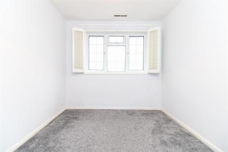 3 bedroom Semi-detached house to let in Warren Walk, Ferndown