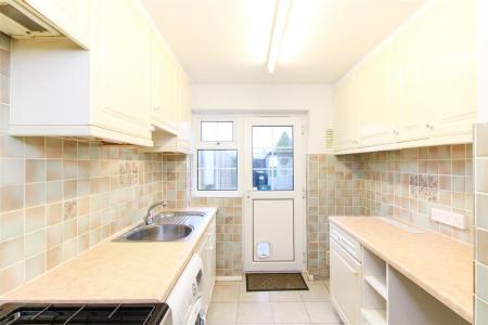 3 bedroom Semi-detached house to let in Warren Walk, Ferndown