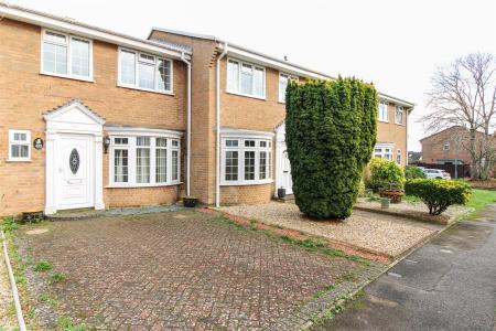 3 bedroom Semi-detached house to let in Warren Walk, Ferndown