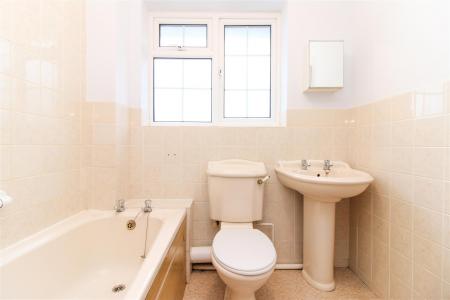 3 bedroom Semi-detached house to let in Warren Walk, Ferndown