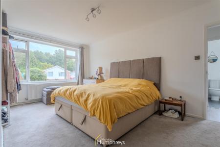 2 bedroom Semi-detached bungalow to let in Forest View Drive, Wimborne