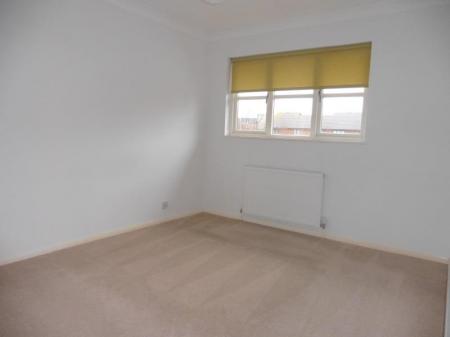 3 bedroom End of terrace house to let in Waldren Close, Baiter Park