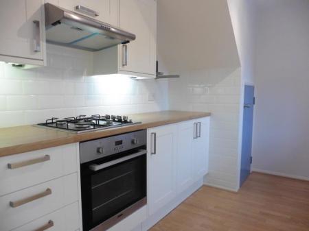 3 bedroom End of terrace house to let in Waldren Close, Baiter Park