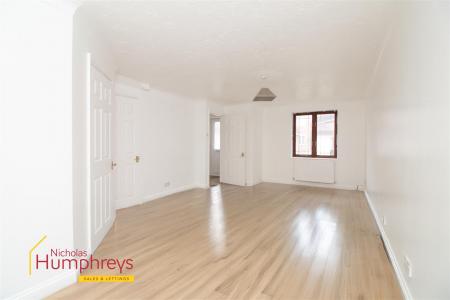 3 bedroom Detached house to let in Albion Way, Verwood