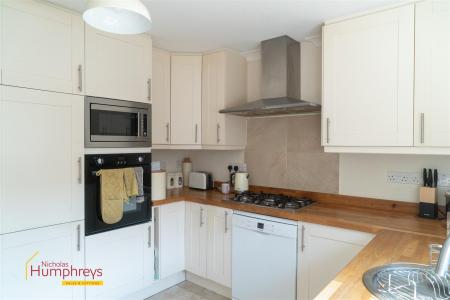 3 bedroom Detached bungalow to let in Albany Drive, Three Legged Cross