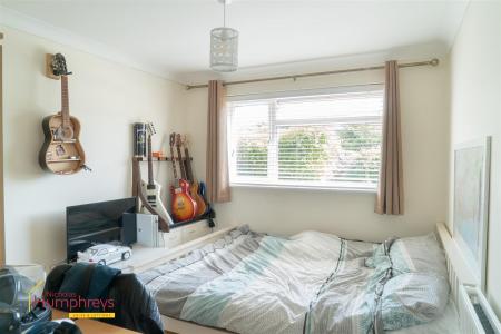 3 bedroom Detached bungalow to let in Albany Drive, Three Legged Cross