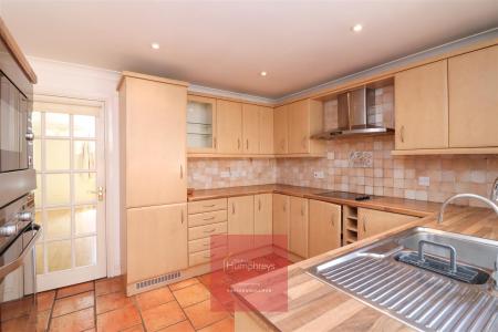 3 bedroom Town house to let in West Street, Wimborne