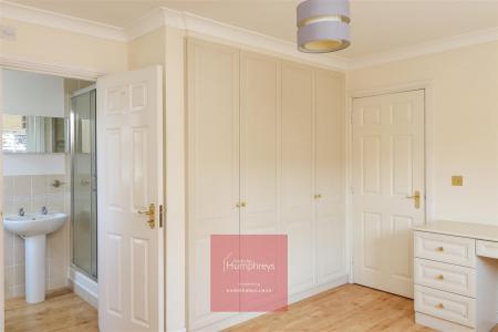 3 bedroom Town house to let in West Street, Wimborne