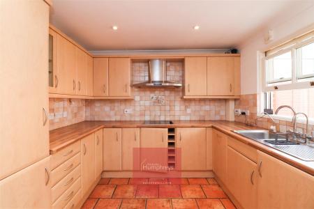 3 bedroom Town house to let in West Street, Wimborne