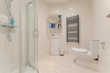 2 bedroom Apartment to let in Durley Gardens, Bournemouth