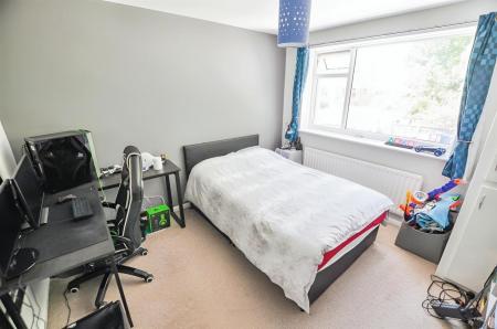 4 bedroom Semi-detached house to let in Cutlers Place, Colehill