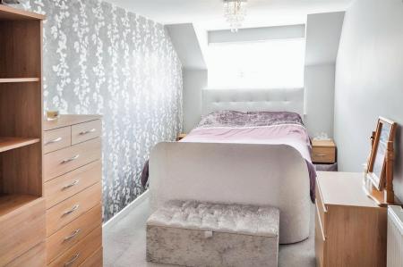 4 bedroom Semi-detached house to let in Cutlers Place, Colehill